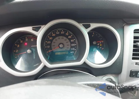 2004 Toyota 4Runner Sr5 Sport V8 z USA, uszkodzony, nr VIN JTEBT14R848011118